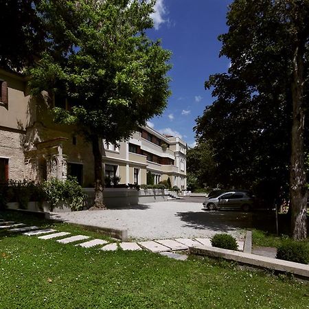 Hotel Cristallo コネリアーノ エクステリア 写真